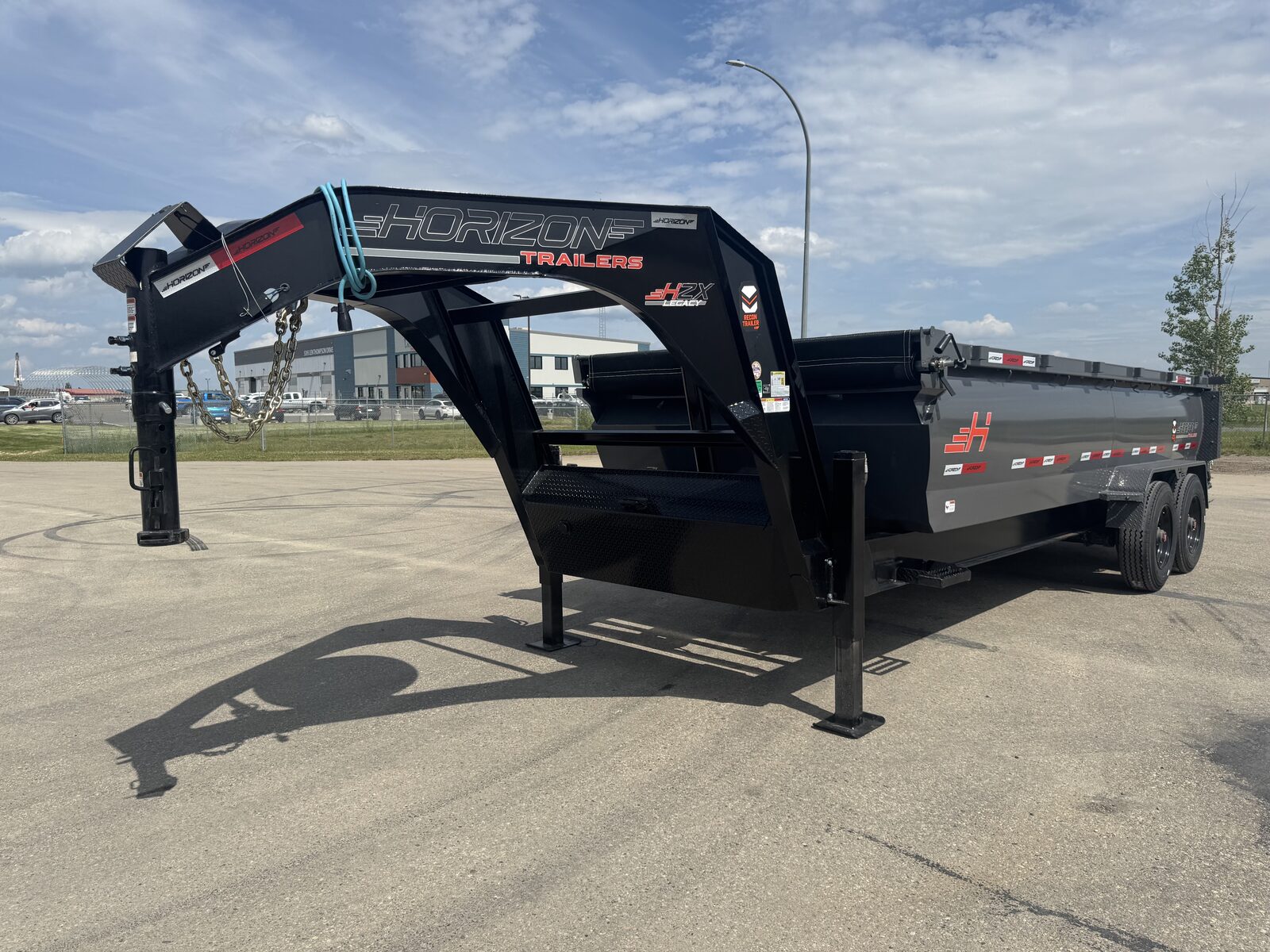 HZX 83''X18' H.D GOOSENECK DUMPBOX W/3' HIGH SIDES 22,400LBS GVWR - Image 3