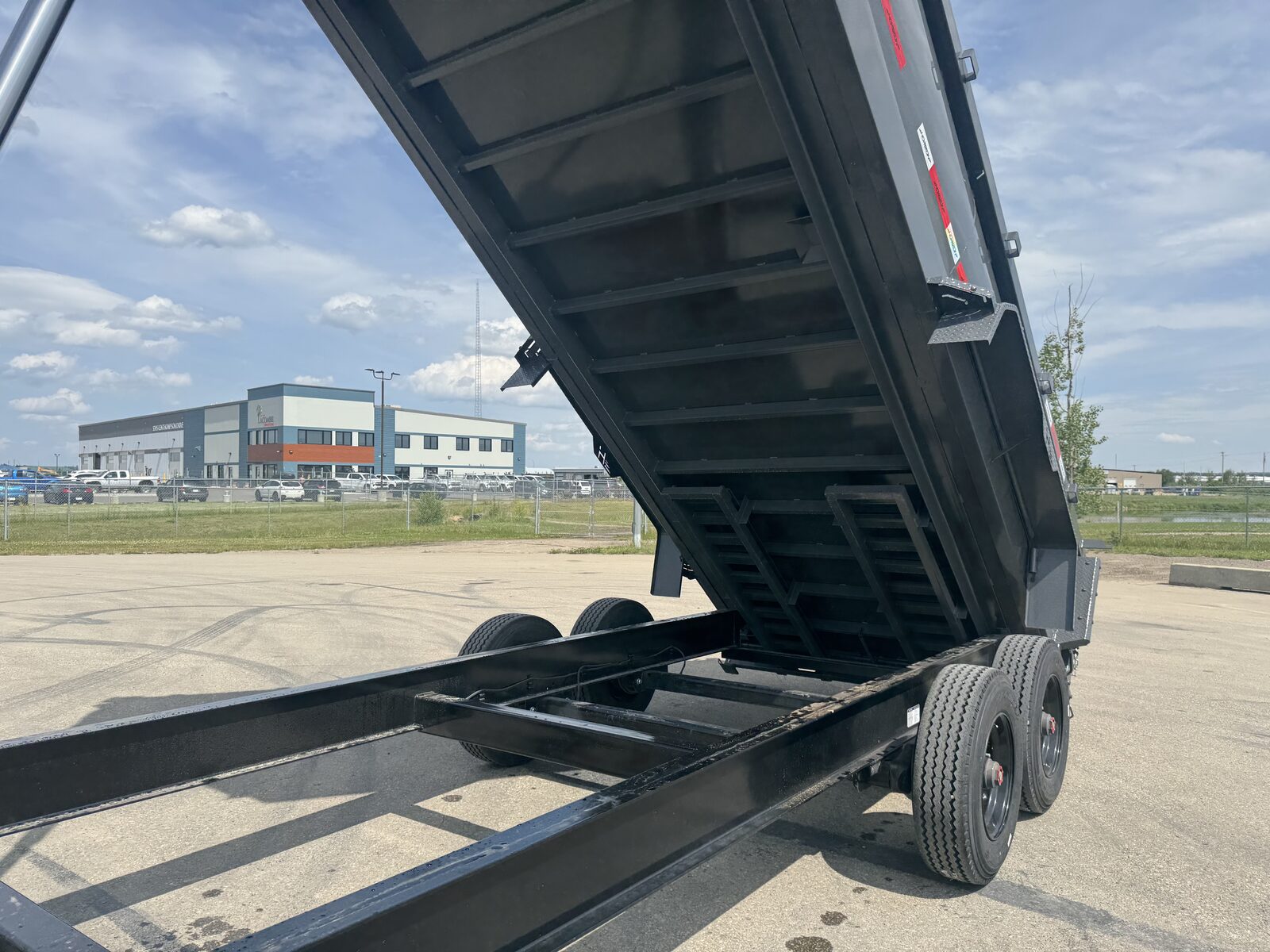 HZX 83''X18' H.D GOOSENECK DUMPBOX W/3' HIGH SIDES 22,400LBS GVWR - Image 9