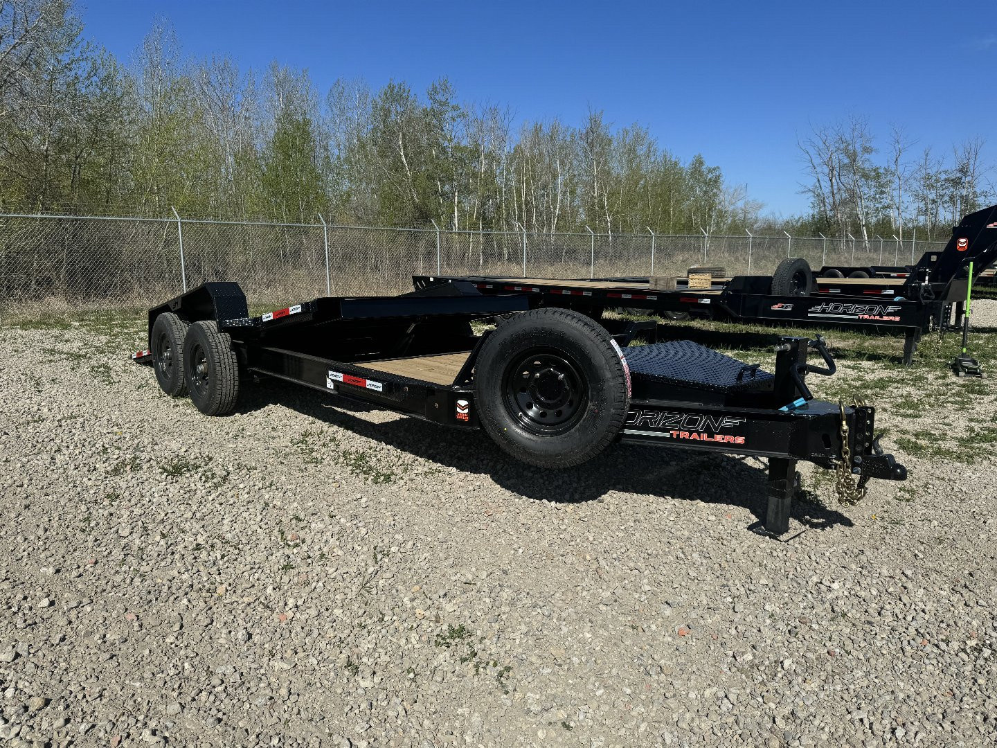 ETZ 83''X20' TILTDECK TRAILER w/TORSION AXLES 14000 GVWR - Image 3